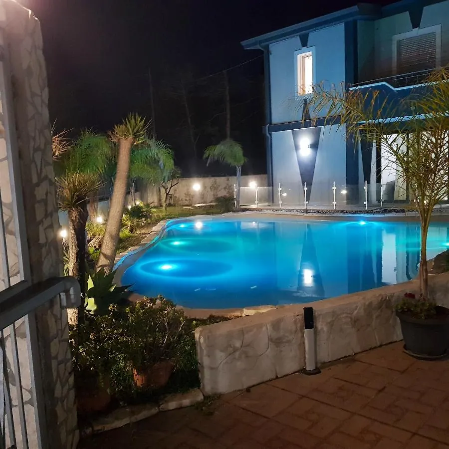 Charming Villa In Fontane Bianche With Private Pool